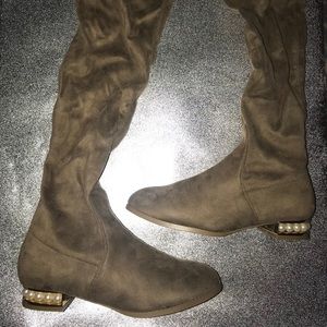 Pearl heel Knee high boots